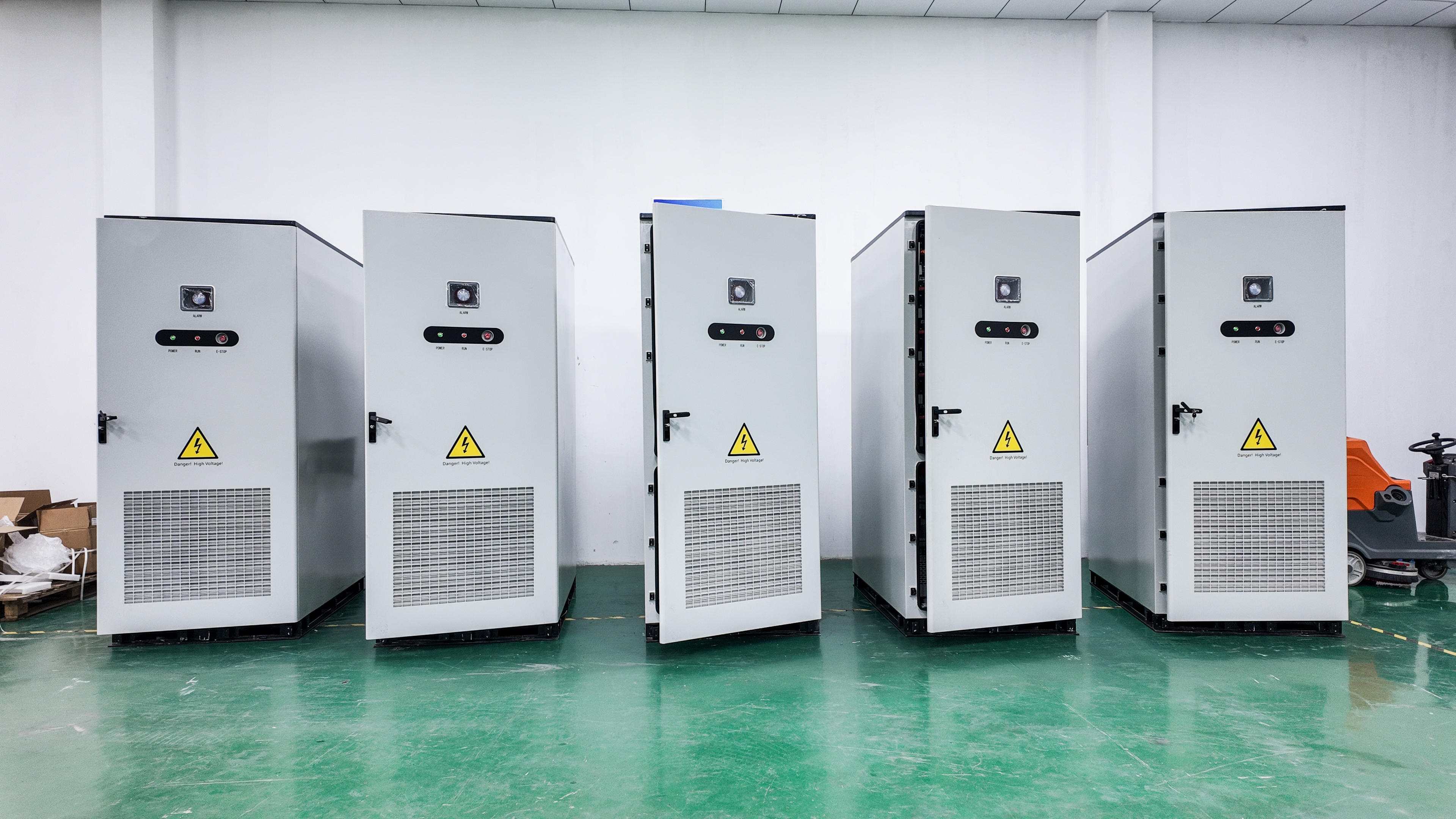 Top-and-bottom energy storage cabinets in factory